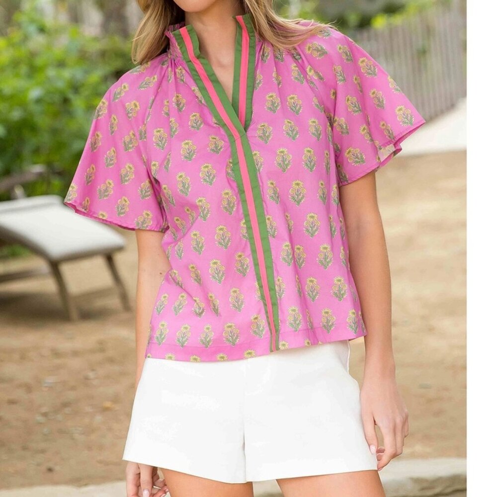 Last 1!  NWT Pink Sunflower top